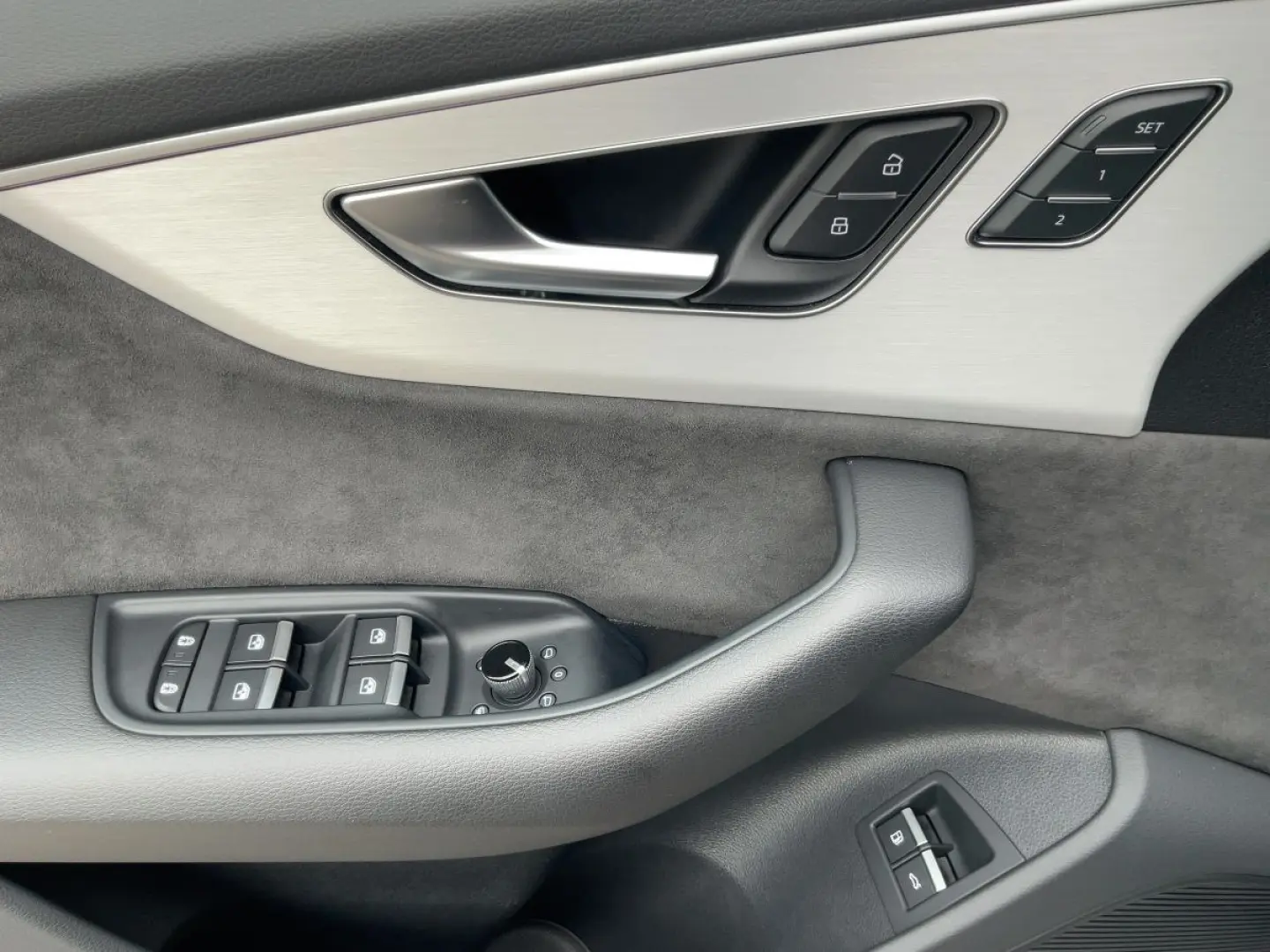 Q8 60 TFSI e S-Line QU HD-Matrix+ACC+NAV+SHZ+RFK