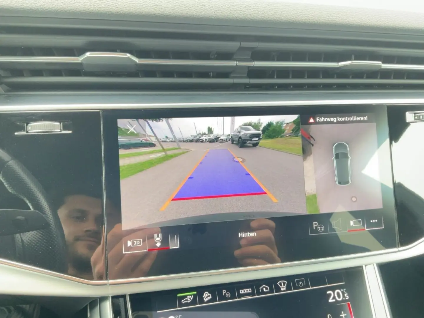 Q8 60 TFSI e S-Line QU HD-Matrix+ACC+NAV+SHZ+RFK