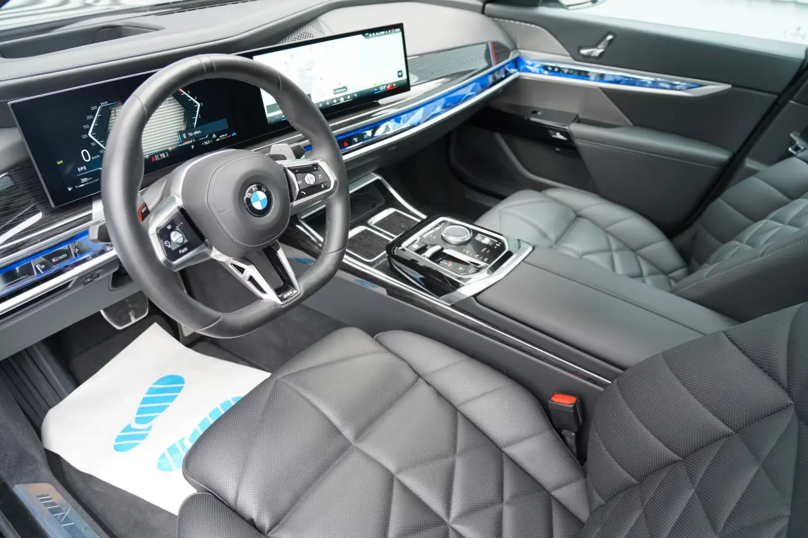 BMW 740 d xDrive M Sport SKYLOUNGE ICONI