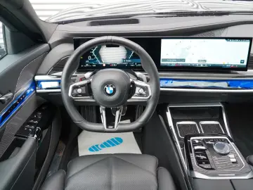BMW 740 d xDrive M Sport SKYLOUNGE ICONI