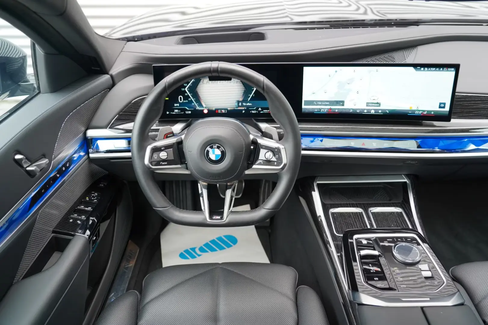BMW 740 d xDrive M Sport SKYLOUNGE ICONI