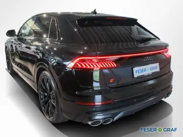 SQ8 TFSI competition plus AHK Matrix Pano Standh