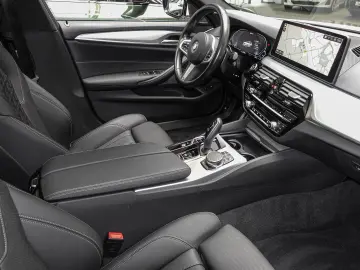 545e xDrive Limousine M Sport HUD NAVI Komf Lase