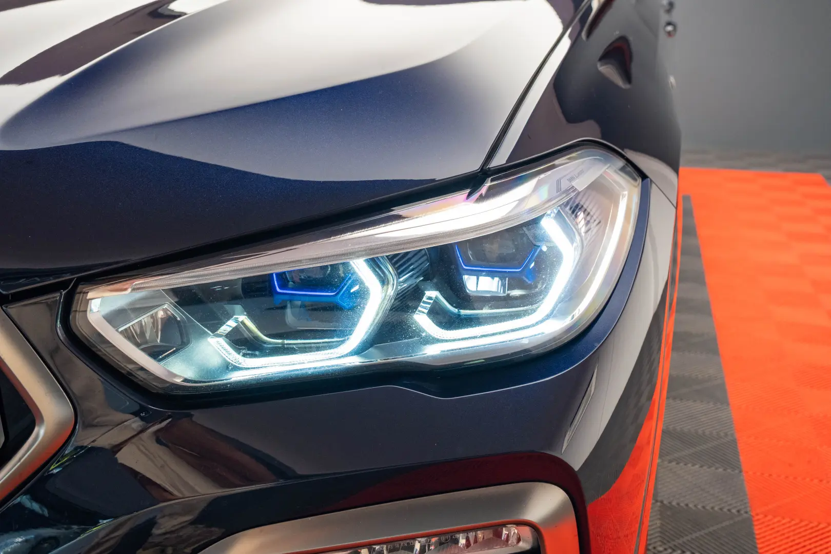 BMW X6 M50i X-Drive *HUD*Sky Lounge*Harman-Kardon