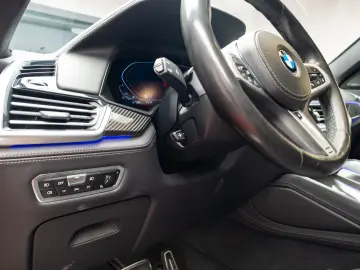 BMW X6 M50i X-Drive *HUD*Sky Lounge*Harman-Kardon