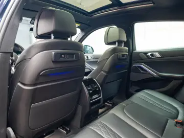 BMW X6 M50i X-Drive *HUD*Sky Lounge*Harman-Kardon