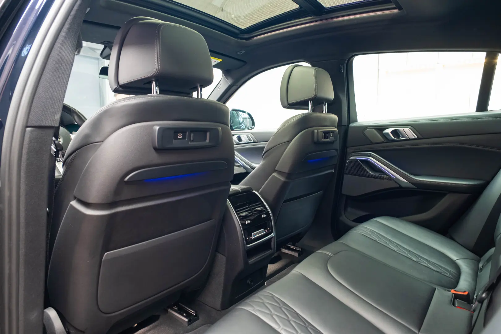 BMW X6 M50i X-Drive *HUD*Sky Lounge*Harman-Kardon