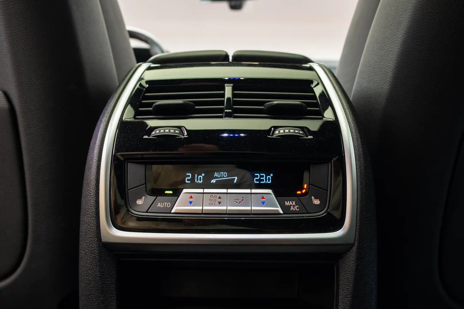 BMW X6 M50i X-Drive *HUD*Sky Lounge*Harman-Kardon