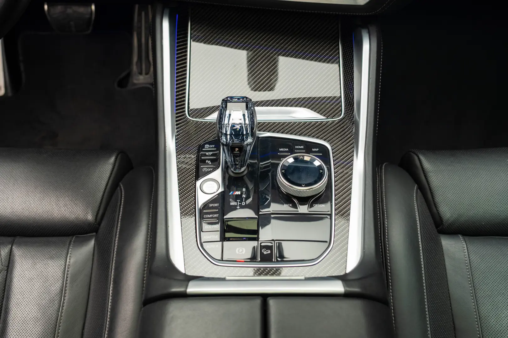 BMW X6 M50i X-Drive *HUD*Sky Lounge*Harman-Kardon