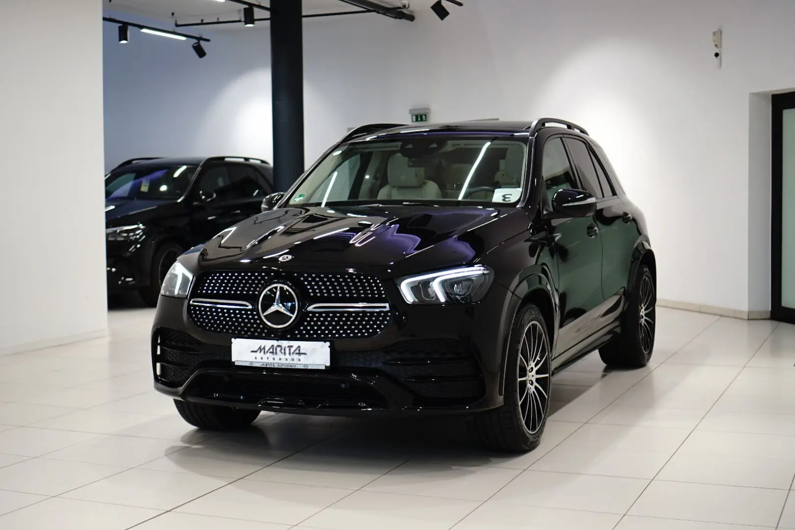 GLE 400|AMG|SOFT|NIGHT|DISTR.|360°|BURMS|MEMORY|