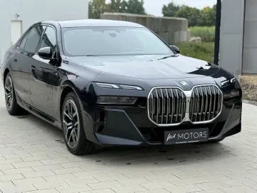 740d xDrive M-SPORT/B&W/PANO/HEAD/GARANTIE