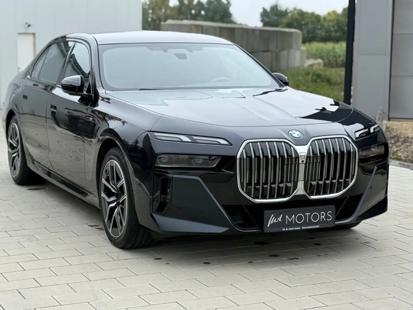 740d xDrive M-SPORT/B&W/PANO/HEAD/GARANTIE
