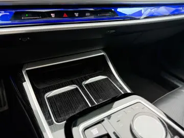 740d xDrive M-SPORT/B&W/PANO/HEAD/GARANTIE