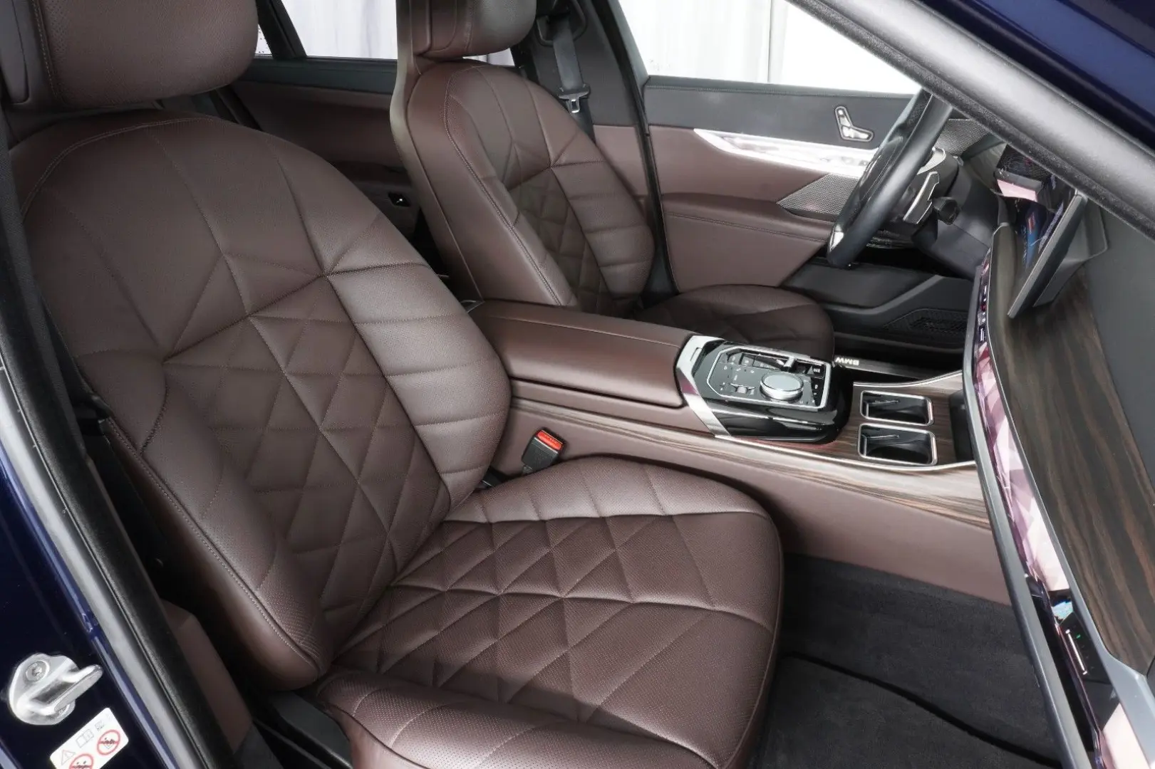 740 d xDrive Design Pure Excellence Innovation