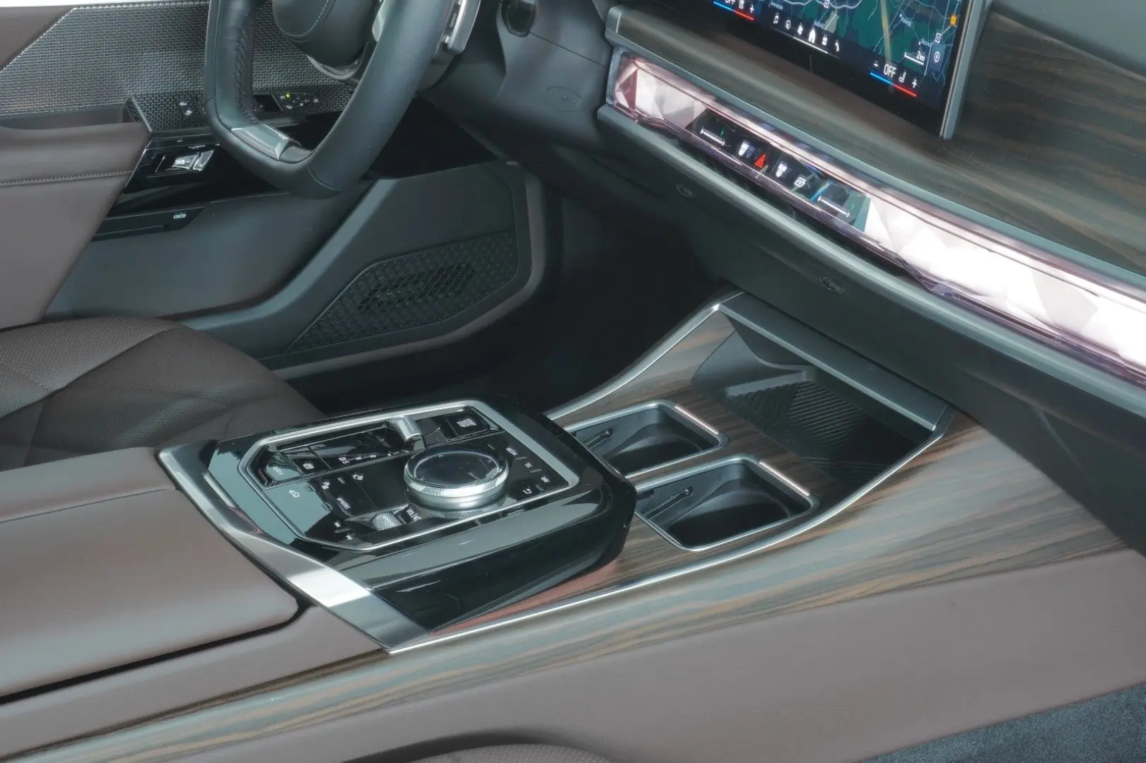 740 d xDrive Design Pure Excellence Innovation