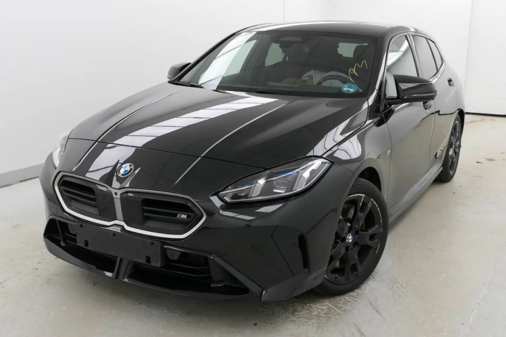 M135 xDrive Limousine