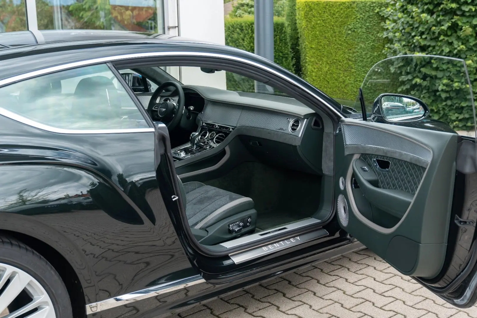 Continental GT Speed W12/ TOURING SPEC/ NACHTS.