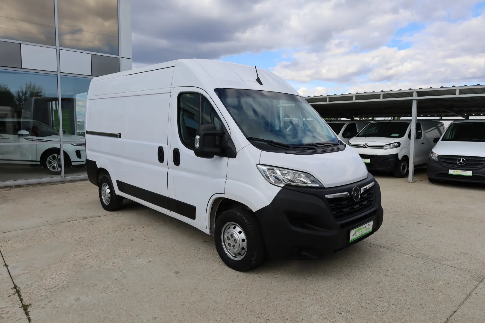 Opel Movano L2H2 2.2D 120CP