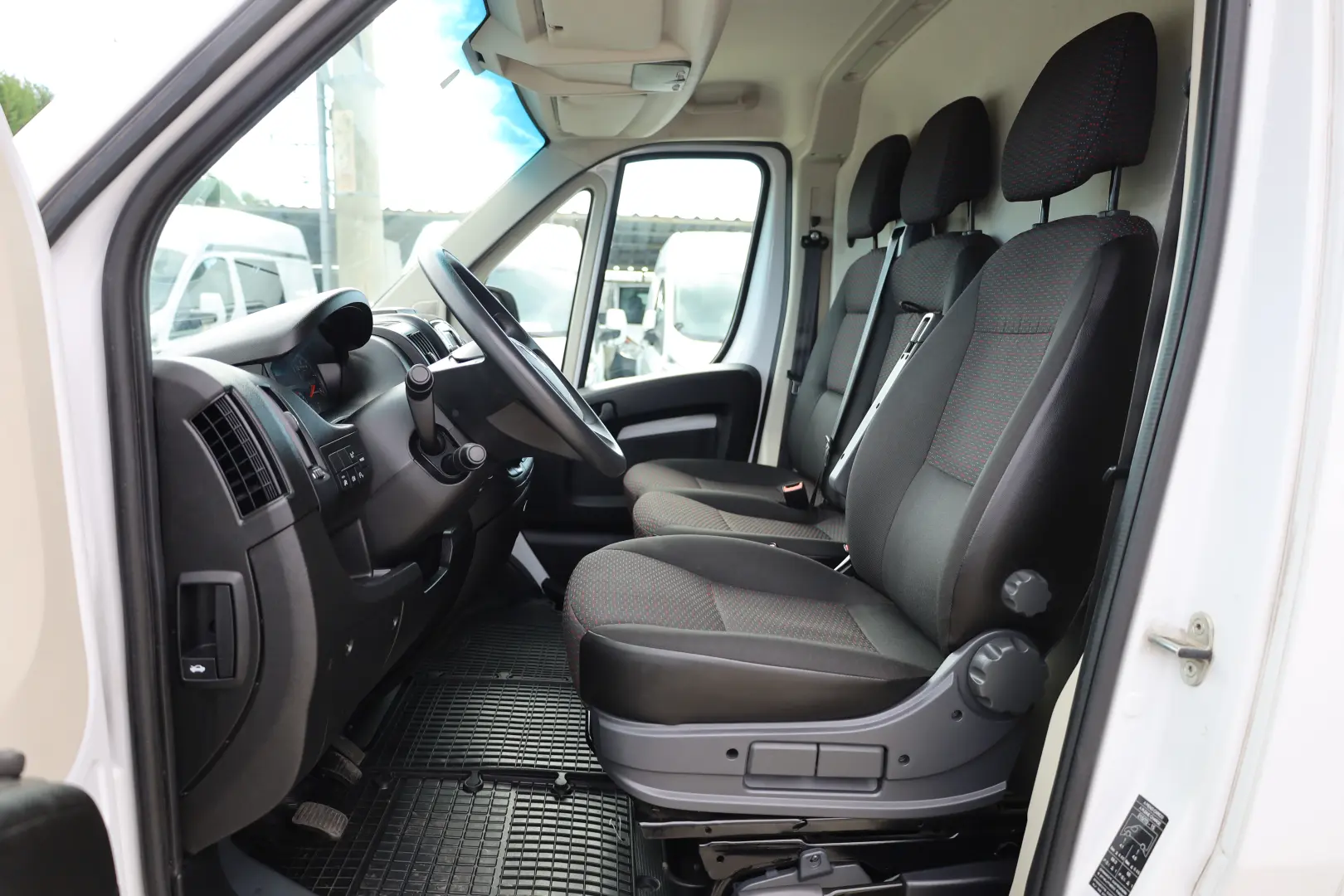 Opel Movano L2H2 2.2D 120CP