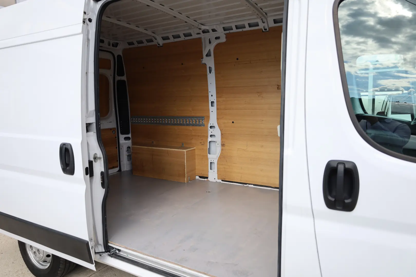Opel Movano L2H2 2.2D 120CP