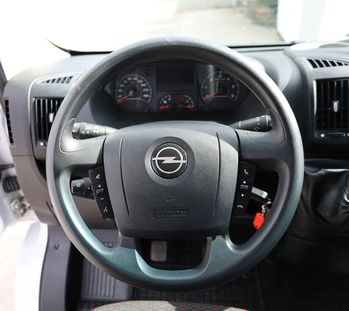 Opel Movano L2H2 2.2D 120CP