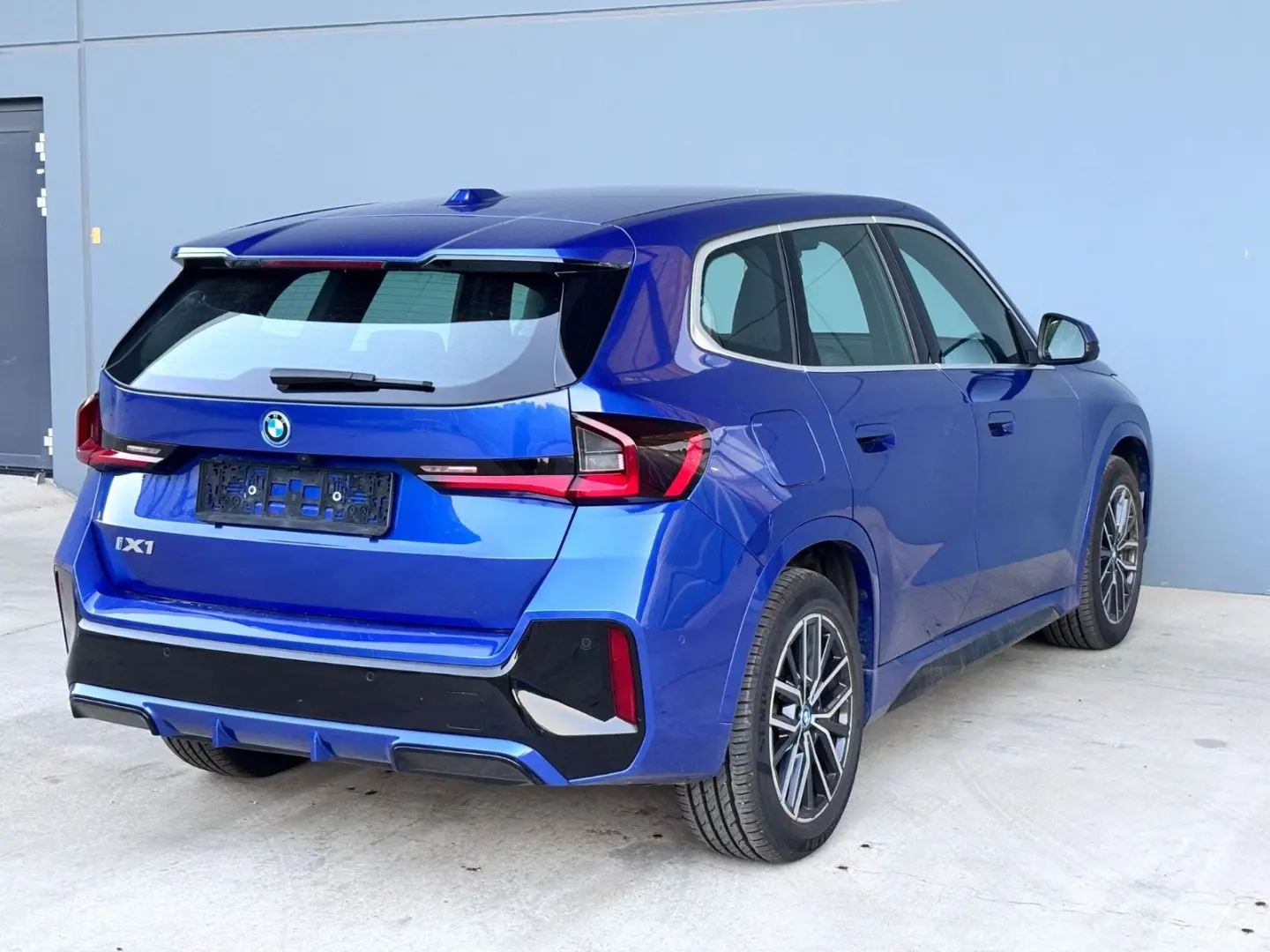 iX1 30 xDrive M Sport 360°Kamera Vollllll HUD