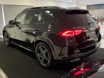 GLE 350 de AMG-Line*PANO*360*AHK*STHZ*BURM*DIST*
