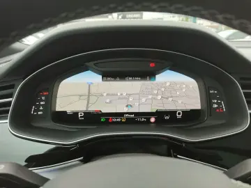 SQ8 TFSI quattro*Navi*Matrix*DVD*HUD*AHK*B&O*PDC