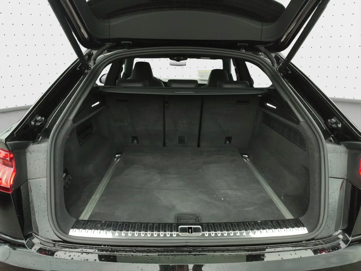 SQ8 TFSI quattro*Navi*Matrix*DVD*HUD*AHK*B&O*PDC