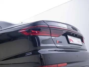 S8 4.0 TFSI TIP-TR*QUA*AHK*STHZG*PANO*HUD*MATRIX
