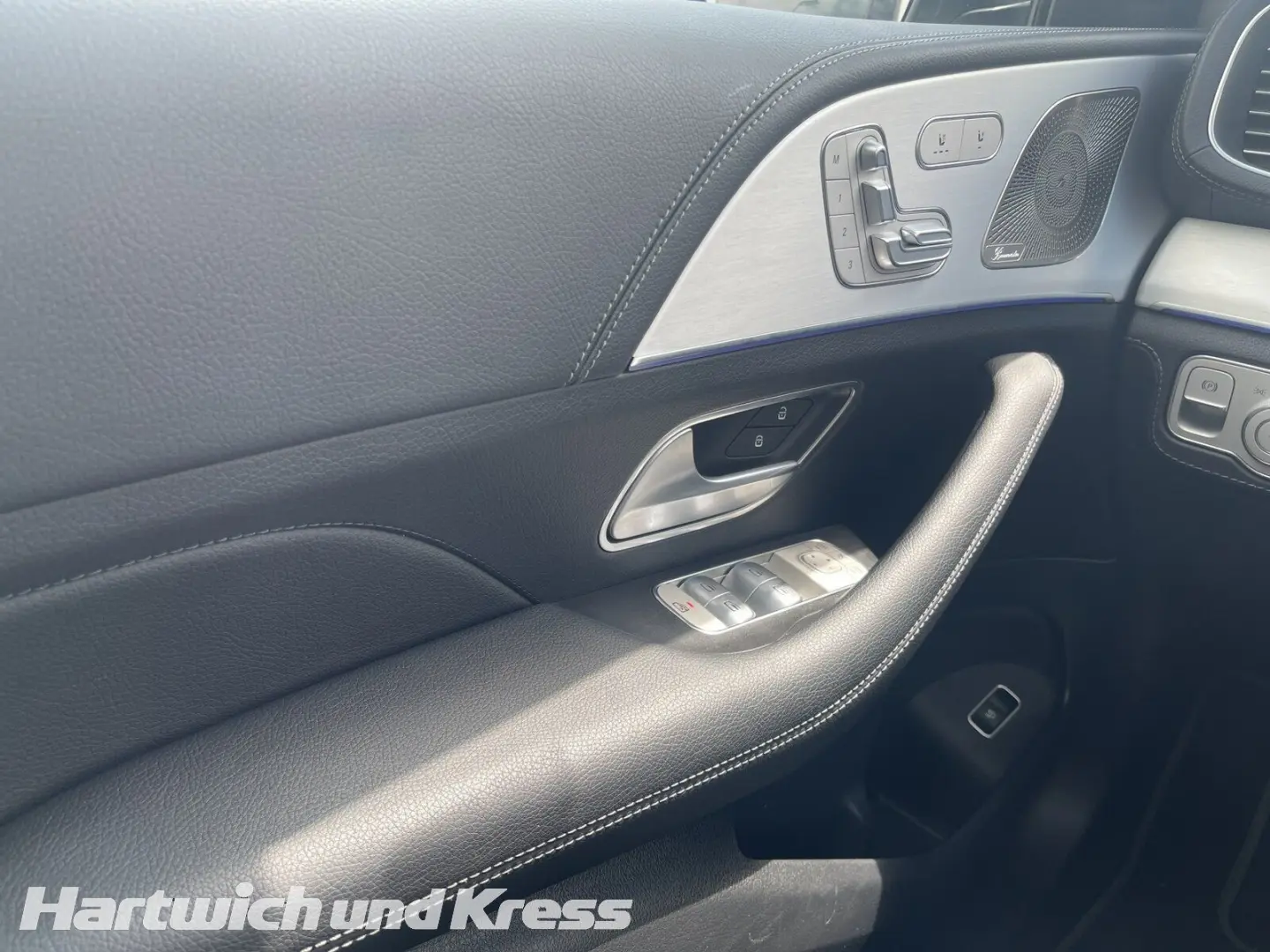 GLE 300 d 4Matic AMG Line +AHK+Pano+HUD+Night+Sh