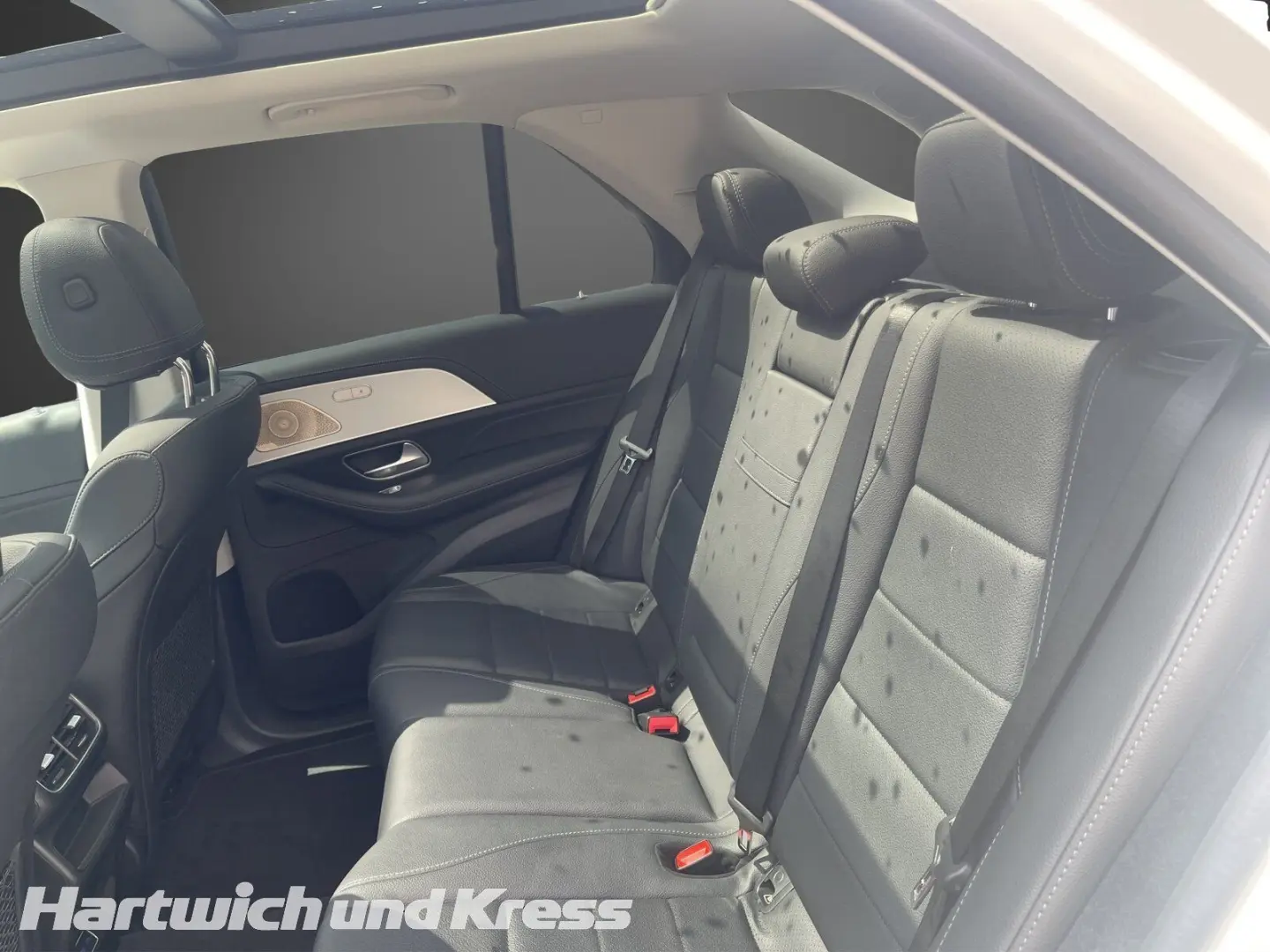 GLE 300 d 4Matic AMG Line +AHK+Pano+HUD+Night+Sh