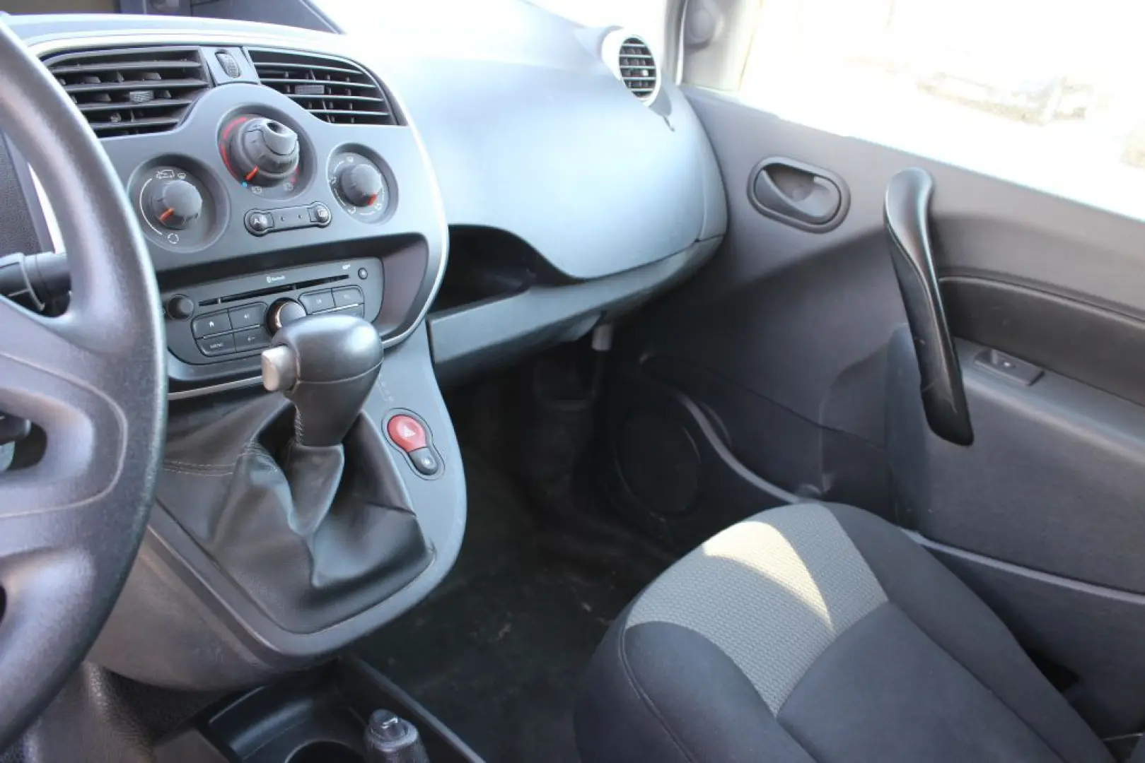 Kangoo Maxi Z.E. 33 (mit Batterie) Navi Paket