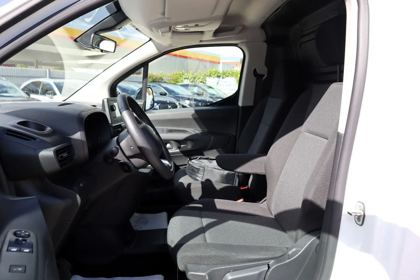 Berlingo Kasten*2023*Klima*DAB*St.Heizung!