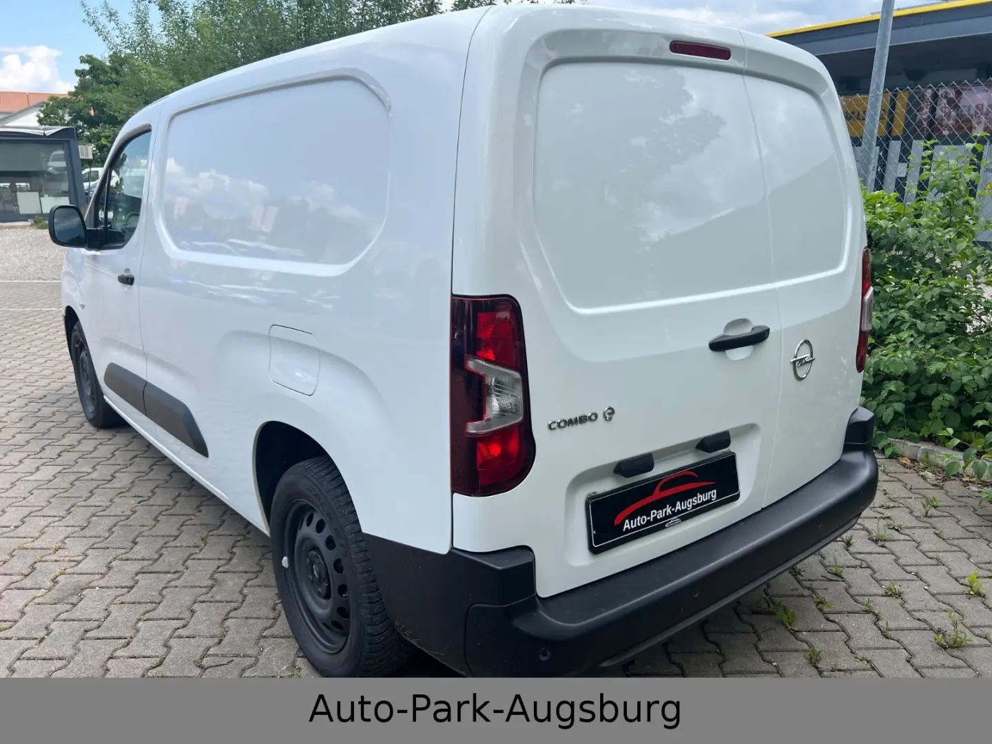 Combo E Cargo - e Edition XL*DAB*Klima*1.Hand*