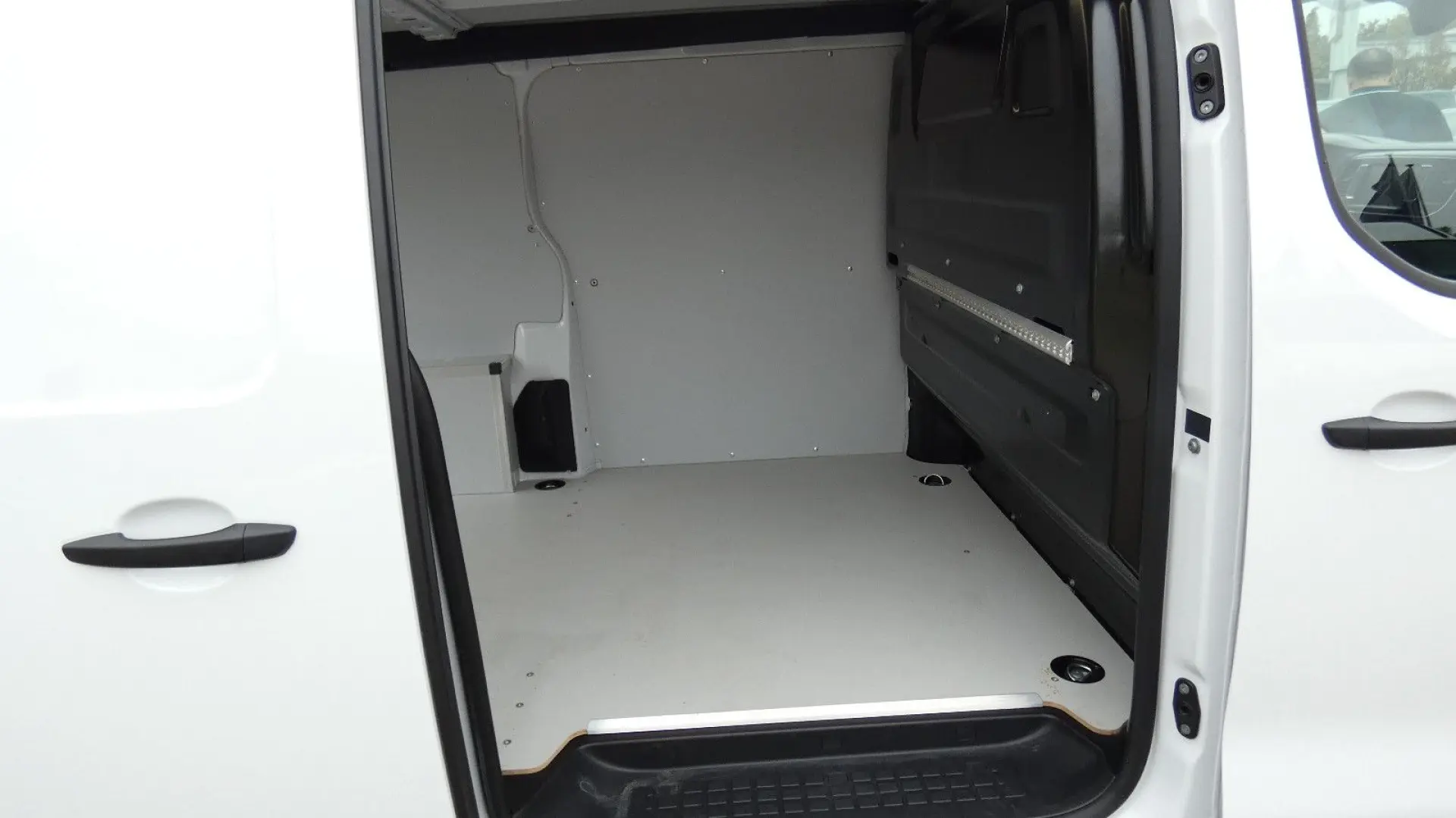 Jumpy Kasten Club M Elektromotor