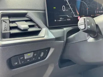 BMW 320i M-Sport HUD LED GARANTIE