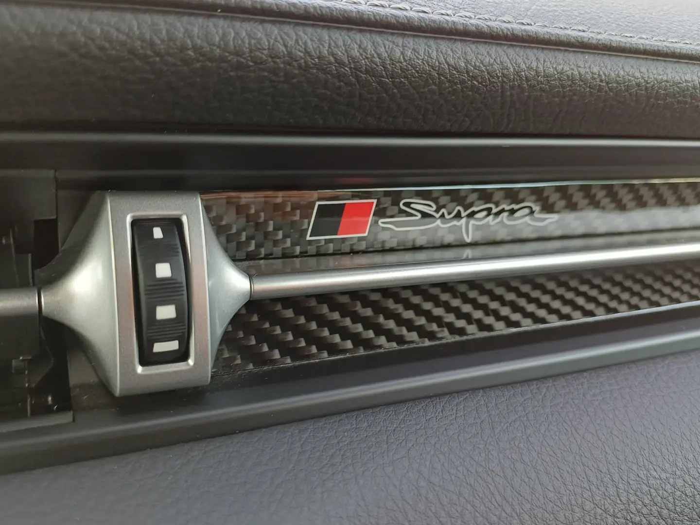 TOYOTA SUPRA 3.0 GR 340 CP AT PERFORMANCE