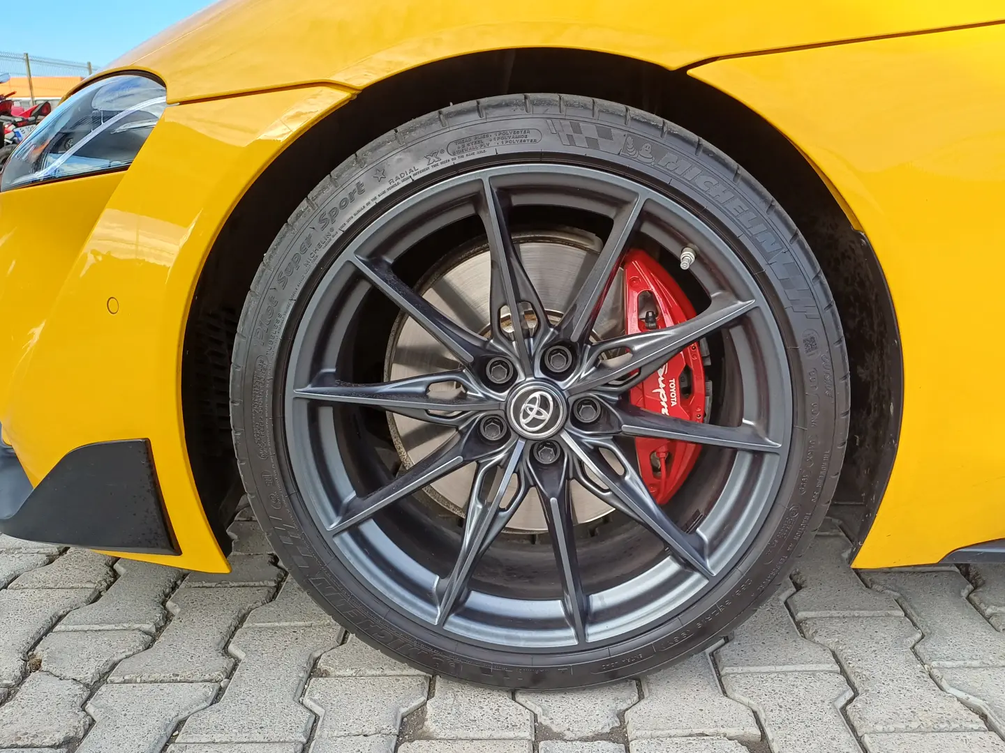 TOYOTA SUPRA 3.0 GR 340 CP AT PERFORMANCE