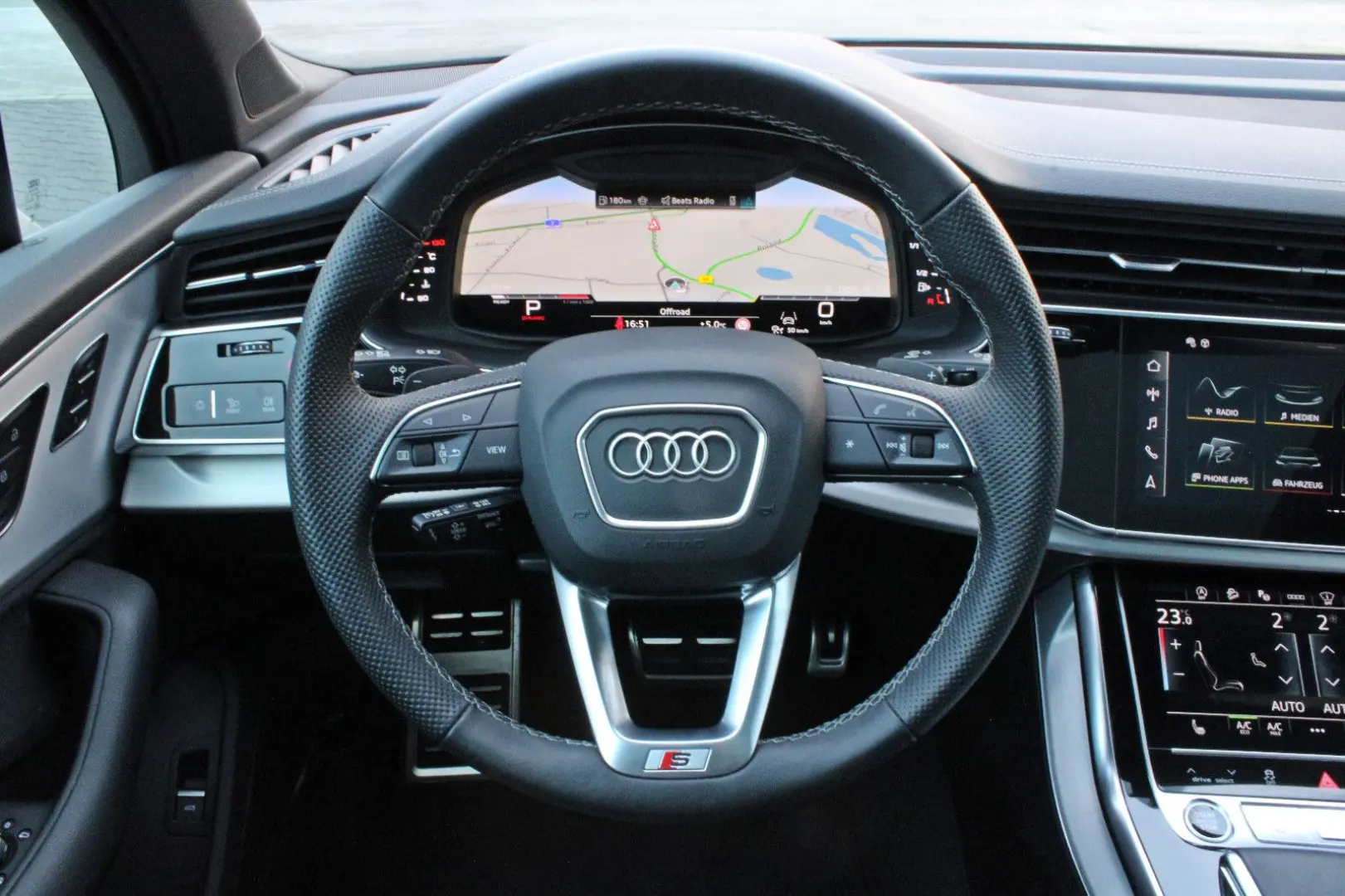 Q7 50TDI S LINE BLACK PANO HUD STHZ AHK MATRIX