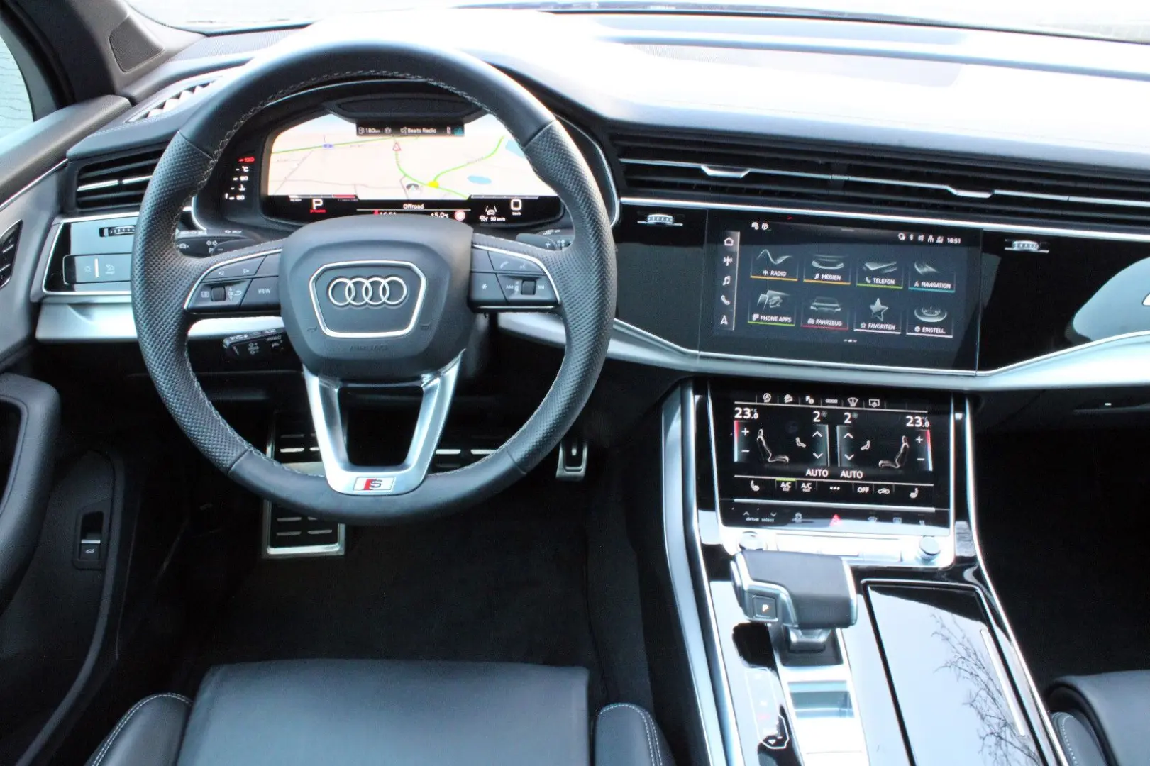 Q7 50TDI S LINE BLACK PANO HUD STHZ AHK MATRIX