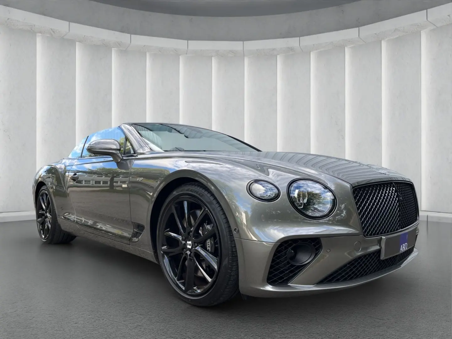 Continental GTC V8 Naim Tour City Rotating D