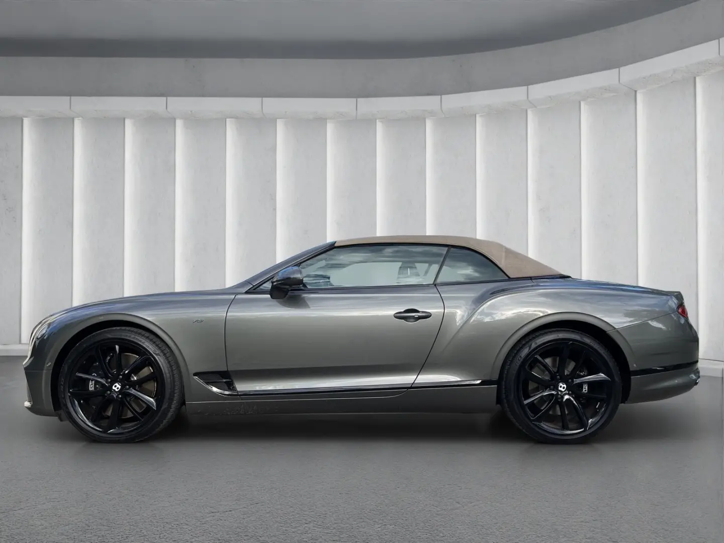 Continental GTC V8 Naim Tour City Rotating D