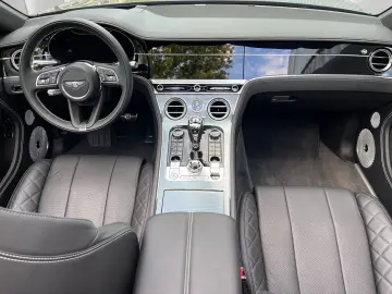 Continental GTC V8 Naim Tour City Rotating D