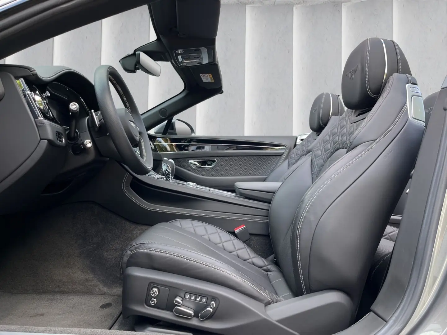 Continental GTC V8 Naim Tour City Rotating D