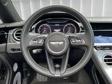 Continental GTC V8 Naim Tour City Rotating D
