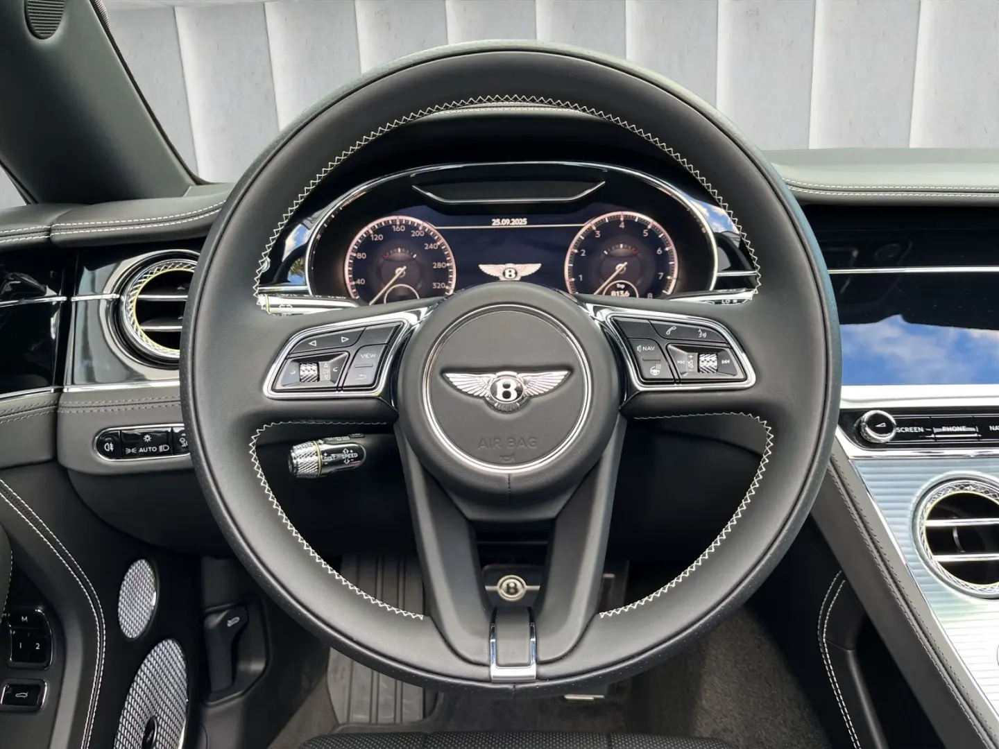 Continental GTC V8 Naim Tour City Rotating D