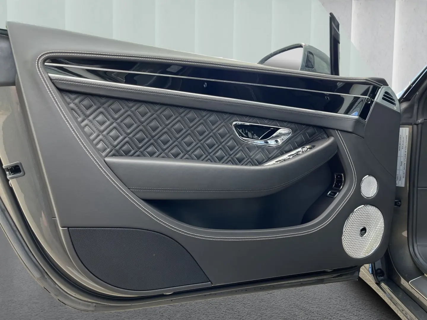 Continental GTC V8 Naim Tour City Rotating D