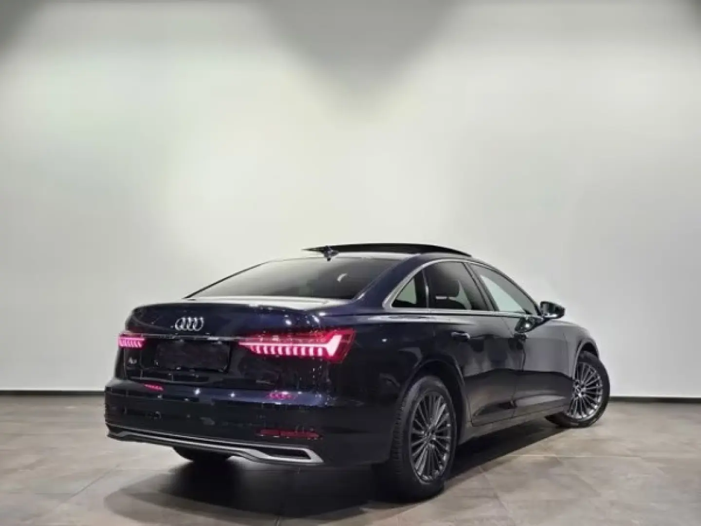 AUDI A6 40 TDI  Panorama Matrix Virtual Leder Kamera