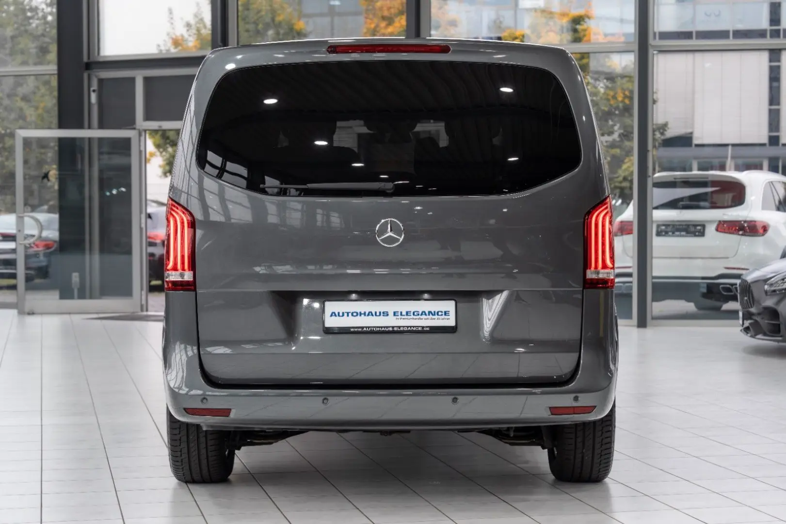 V 300d*SPORT-PAKET*LEDER*COMAND*LED*360°KAM*DAB*